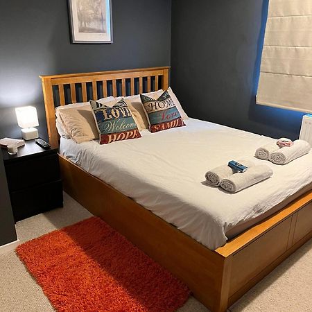 Stylish Double Room In Shared Apartment In Oxfordshire Экстерьер фото